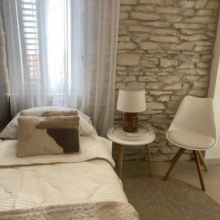 Cozy Seaview Retreat Apartamento *