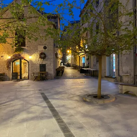 Cozy Seaview Retreat Апартаменты Сплит