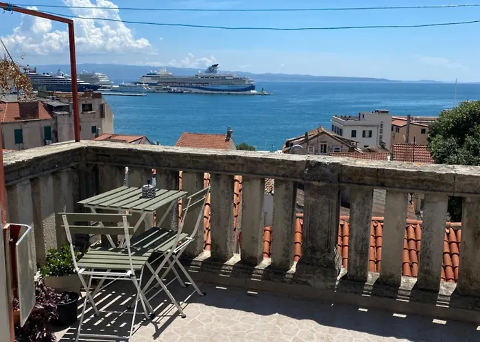 Daire Cozy Seaview Retreat Split