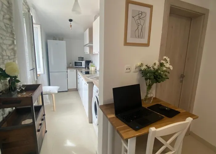 Daire Cozy Seaview Retreat *